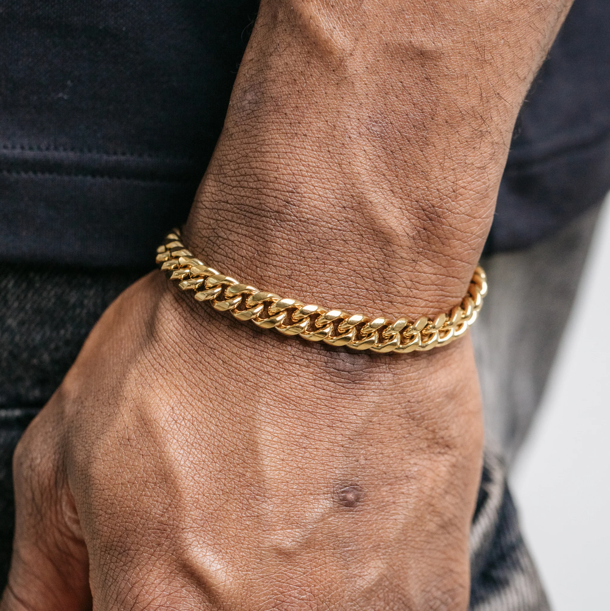 8mm Miami Cuban Bracelet - Gold - Image 4