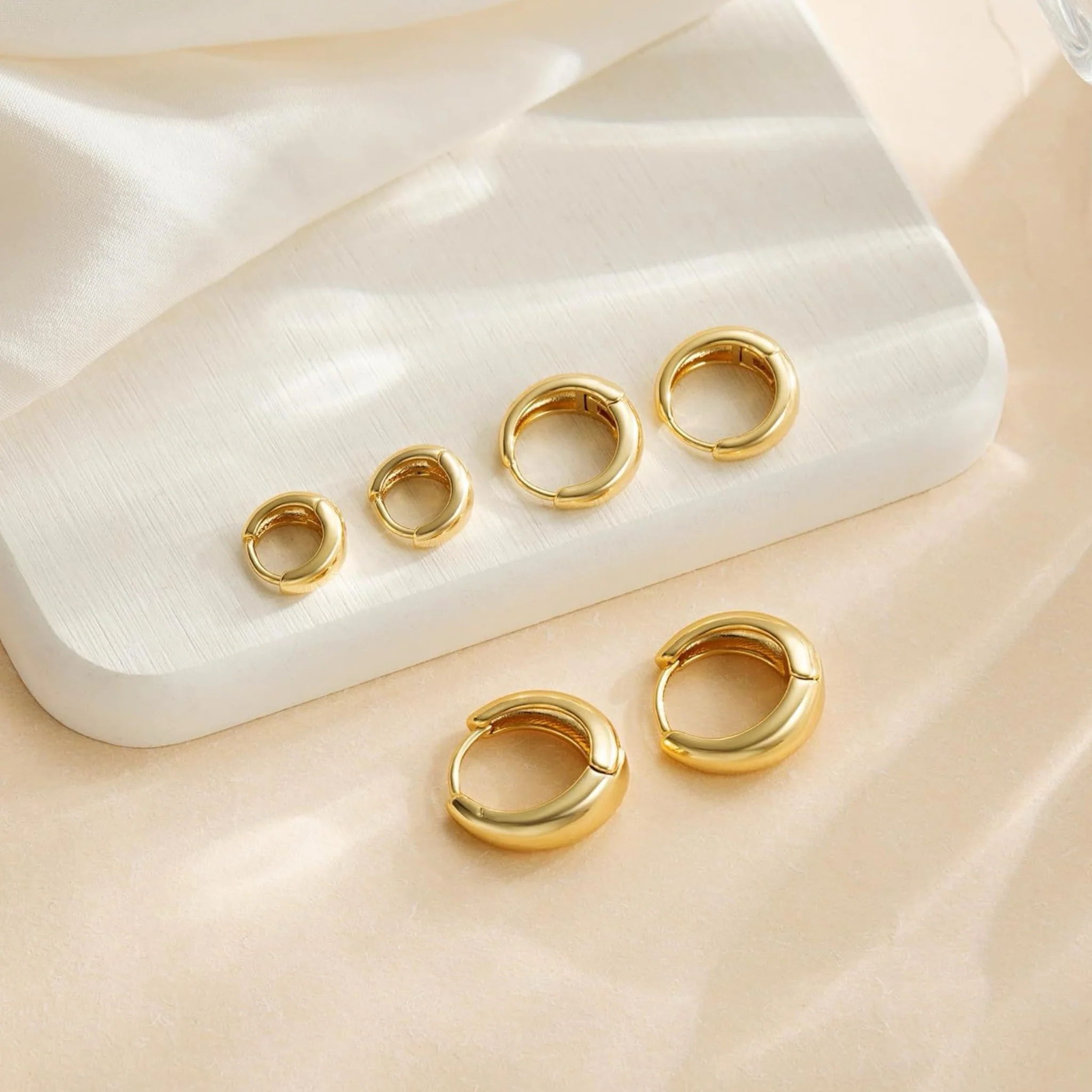 EAR BUCKLES - GOLD - Image 3