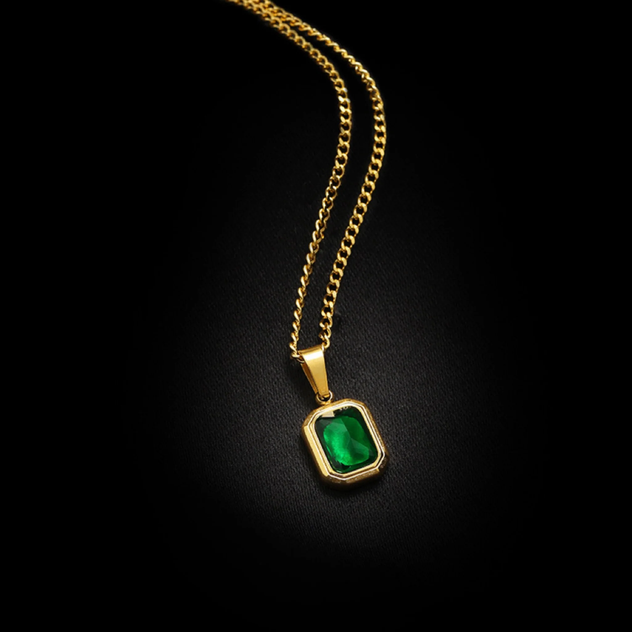 FRENCH EMERALD LUXURY PENDANT - GOLD - Image 5