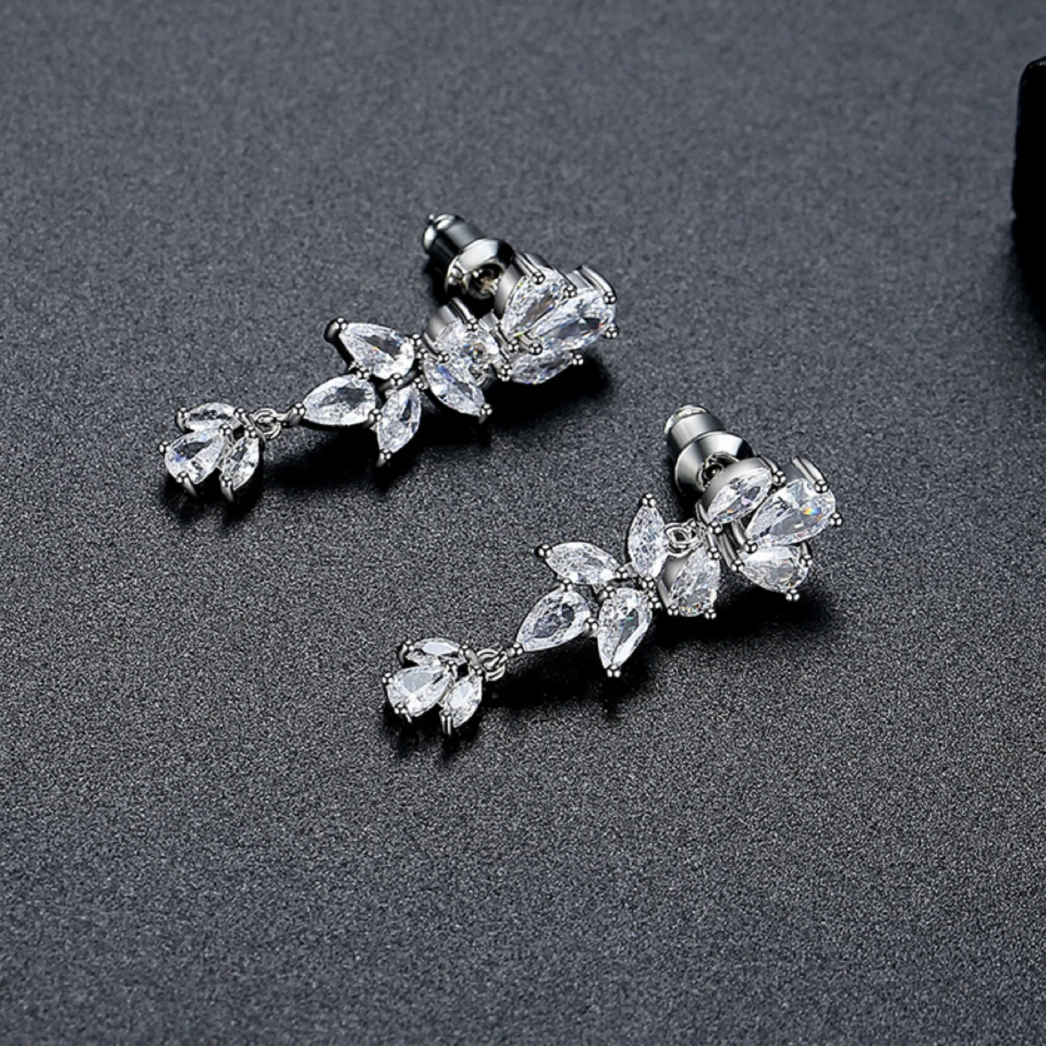 Luxury cut marquisTe earring - SILVER - Image 4